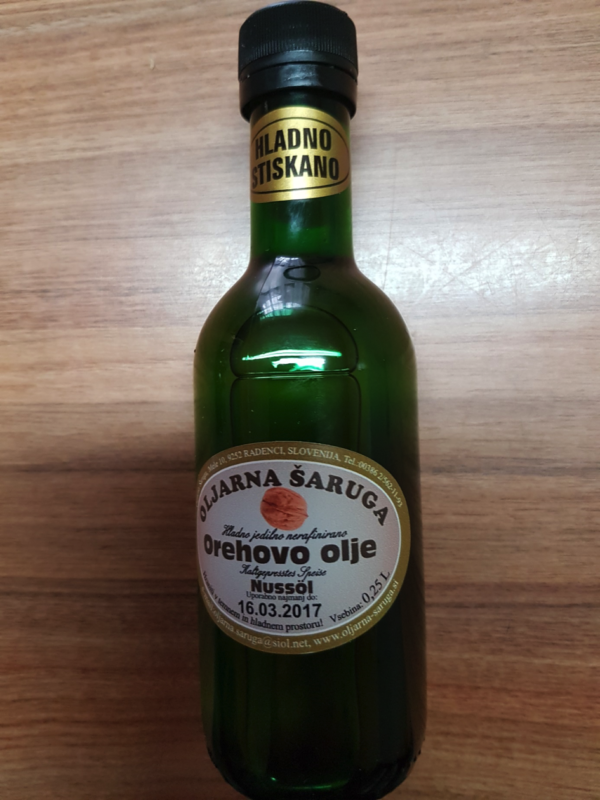 Orehovo olje HLADNO stiskano 0.25 L